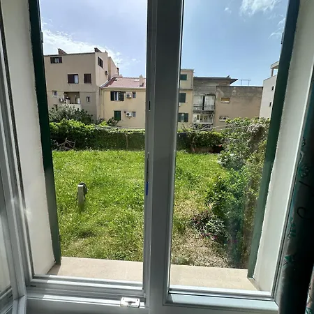 Db Apartment Split